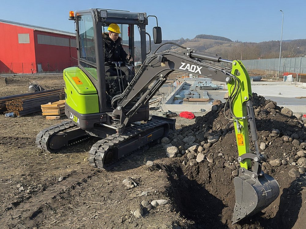 MINI EXCAVATOR ZA28A
